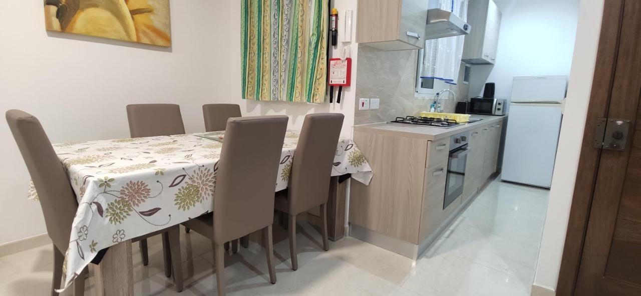 One Bed Room Apartment With Terrace Марсаскала Екстер'єр фото