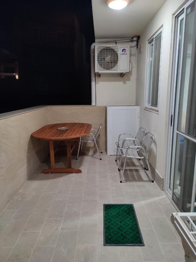 One Bed Room Apartment With Terrace Марсаскала Екстер'єр фото