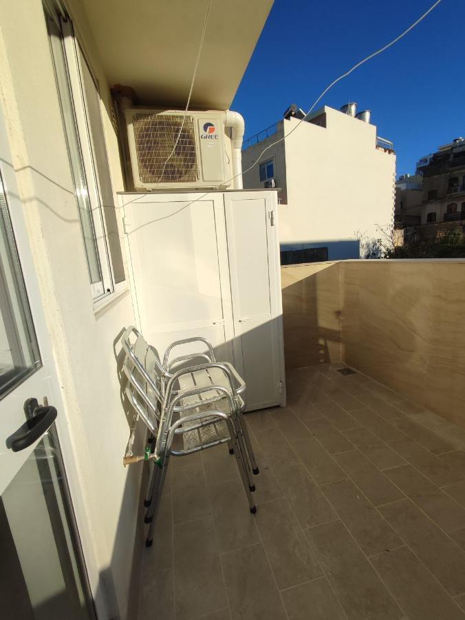 One Bed Room Apartment With Terrace Марсаскала Екстер'єр фото